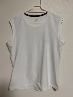 NIKE タンクトップ　ノースリーブ