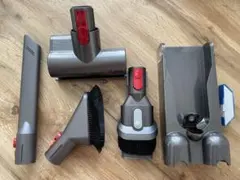 ジャンク】Dyson V7 fluffy、掃除機壁掛けブラケット付、2022製 - メルカリ