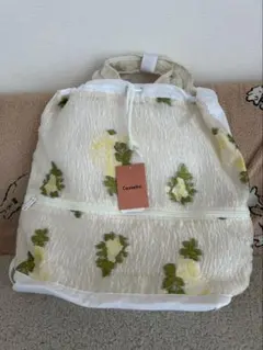 Casselini 花柄刺繍 リュック ホワイト　タグ付き新品未使用品のサムネイル