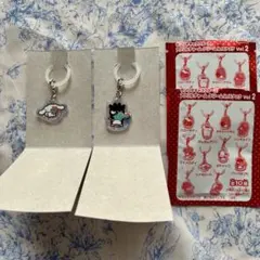 【匿名配送】サンリオ　アクリルチャーム　シナモロール＆バッドバツ丸