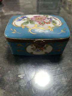 リモージュ 紺色×ゴールド 陶器小物入れ - メルカリ