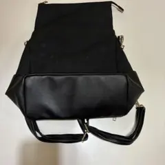 黒の合成皮革 2WAYリュック