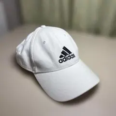 adidas キャップ ホワイト 刺繍ロゴのサムネイル