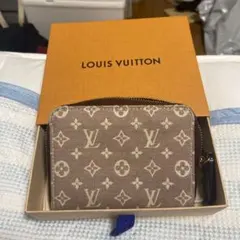 Louis Vuitton ノベルティーコインケース - メルカリ