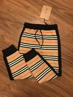 新品タグ付き バーバリー パンツ 130 アイコンストライプ スエット