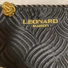 〈訳あり〉LEONARD FASHION キルティング ポーチ ブラックのサムネイル