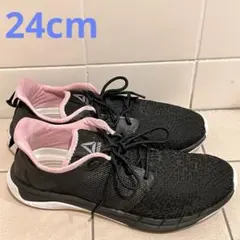 リーボック REEBOK　軽量メッシュスニーカー　黒　24cm