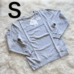 新品タグ付✨CLANE HOMME ロゴ スウェットトレーナー グレー Sサイズのサムネイル