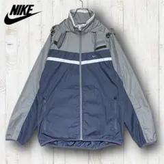 NIKE　ウインドブレーカー　ナイロンジャケット　ポケッタブル　刺繍ロゴ