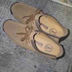 クラークス ナタリー ベージュ スエード CLARKS