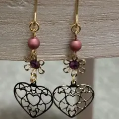 透かしパーツ　ハートいっぱい　ゴールド　ピアス