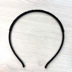 ビジュー付きブラック　ヘアバンド