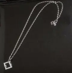 大特価！✨シルバーＷスクエア✨キュービックジルコニア ４角Wモチーフペンダント✨