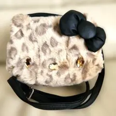 ハローキティ　ヒョウ柄フェイクファーポーチ　ショルダー　レオパード　サンリオ