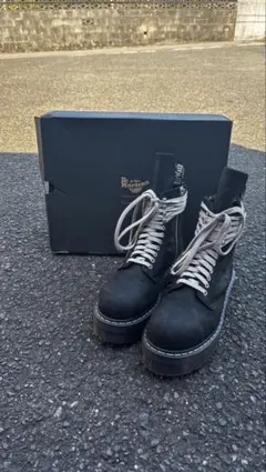Dr. Martens x Rick Owens ブーツのサムネイル
