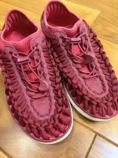 KEEN UNEEK スポーツサンダル ワインレッド