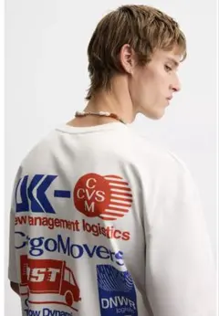 新品未使用 コントラストプリント バックロゴTシャツ オフホワイト