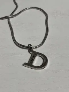 希少 Christian Dior ネックレス　Dロゴモチーフ シルバーのサムネイル