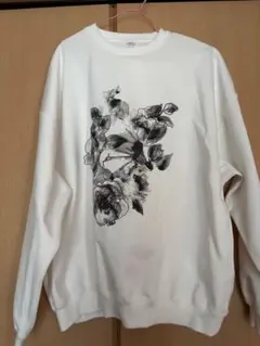 JUNRED 白　花柄　スウェットのサムネイル