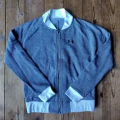 Under Armour グレー スウェット アウター XS