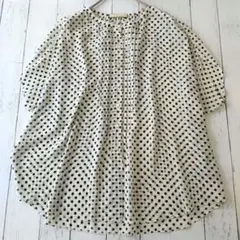 ☆美品☆組曲 ドット柄シアー半袖ブラウス 襟フリル 現行タグ FREE 
