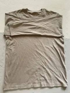 GU ベージュ Tシャツ Mサイズ