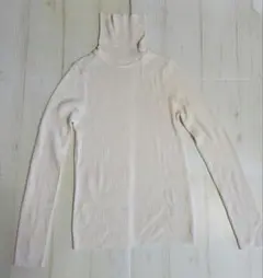 GU タートル リブニット 白