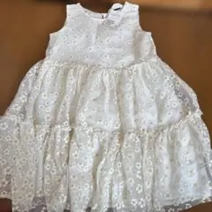 フラワープリント　ノースリーブワンピース