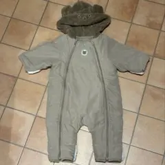 クマのフード付きロンパース ベージュ　カバーオール