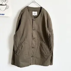 コトリカ　ノーカラージャケット　ミリタリー　カジュアル　シンプル