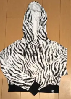 PUMA ゼブラ柄 フード付きパーカー