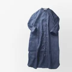 BLANC basqueパールボタンラミー100％ロングシャツワンピース紺麻のサムネイル