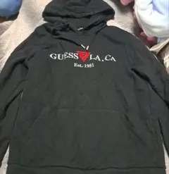 GUESS ブラック パーカー