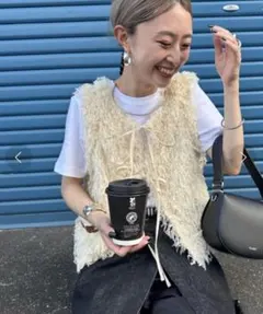 タグ付き　By/m バイエム　前後2WAY フェザーフリンジショートベスト