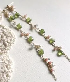 ついつい頑張ってしまいがちな方へ!! アイドクレースと小粒ストーンのロングピアス