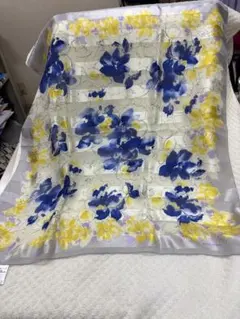 ROCHAS ロシャス花柄シルクスカーフ　シルクのサムネイル