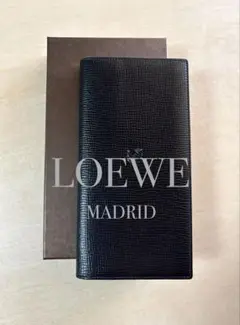【未使用】LOEWE ブラック 長財布 カーフスキンのサムネイル
