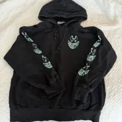 carhartt 黒 フード付きパーカー M