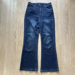 ナチュラルビューティーベーシックダークブルー フレア ブーツカット パンツ Mのサムネイル
