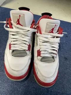 NIKE AIR JORDAN 4 RETRO スニーカーのサムネイル