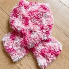 フワフワピンクホワイトマフラー穴あき ハンドメイド マフラー