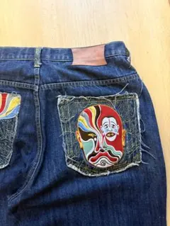 刺繍　デニムパンツ
