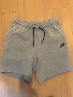 美品 ナイキ テックフリース ハーフパンツ ショーツ グレー L CU4504