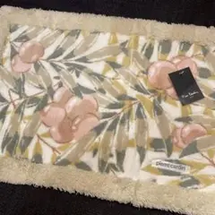 Pierre Cardin マチュー　フローラルマット