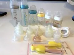 【お値下げしました】Pigeon 哺乳瓶セット 付属品付き