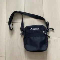 GERRY ブラック ショルダーバッグのサムネイル