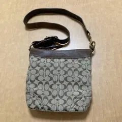 COACH シグネチャー ショルダーバッグのサムネイル