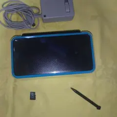 美品【修繕動作品】Nintendo new2dsLL ターコイズB✕黒 ケース付