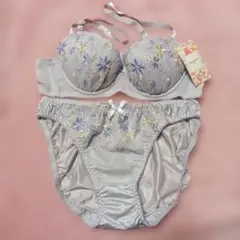 tutuanna 花柄刺繍 ブラジャーショーツセット B70M