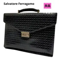 サルヴァトーレ フェラガモ ビジネスバッグ ガンチーニ 総柄 レザー 黒